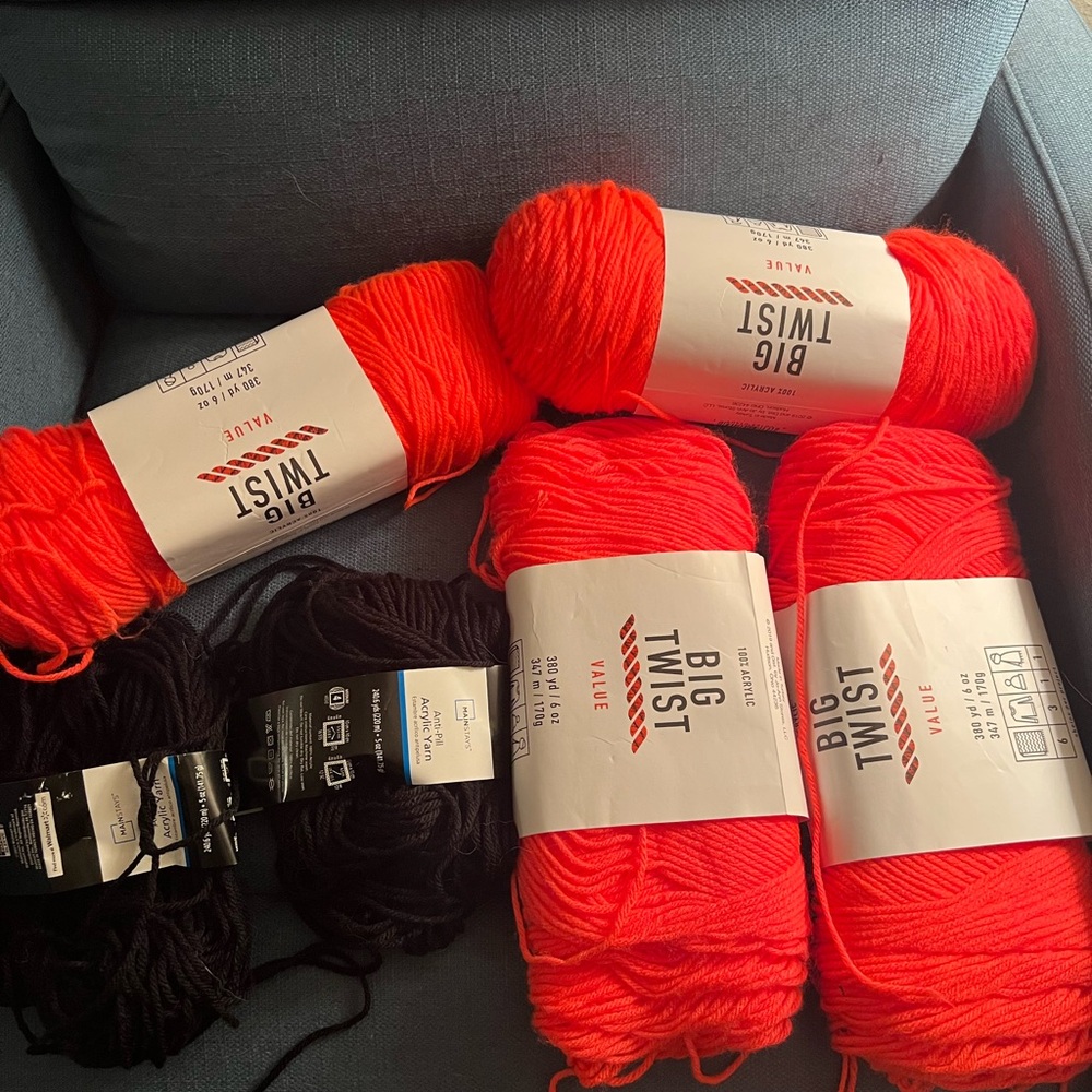 Big Twist Yarn Bundle in coral
